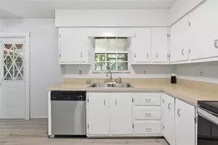 4300 NE 132nd Pl, Anthony, FL 32617 - Photo 16