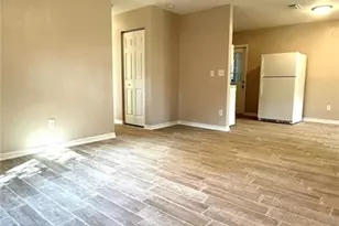 2411 NE 11th St, Gainesville, FL 32609 - Photo 2