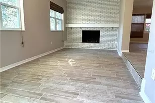 2411 NE 11th St, Gainesville, FL 32609 - Photo 8