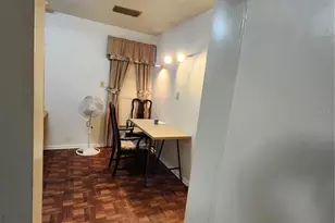 1030 NE 9th St, Gainesville, FL 32609 - Photo 18