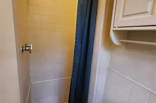 1030 NE 9th St, Gainesville, FL 32609 - Photo 24