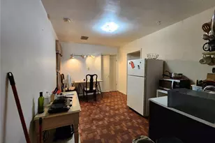 1030 NE 9th St, Gainesville, FL 32609 - Photo 8