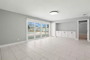 12947 88th Ave, Seminole, FL 33776 - Photo 10