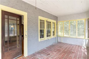 1106 NE 4 St, Gainesville, FL 32601 - Photo 8