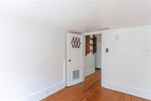 1106 NE 4 St, Gainesville, FL 32601 - Photo 32