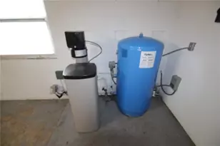 10907 SW 24th Ave, Gainesville, FL 32607 - Photo 4