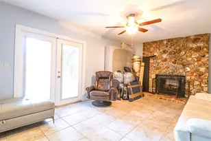 1523 NW 39th Ter, Gainesville, FL 32605 - Photo 8