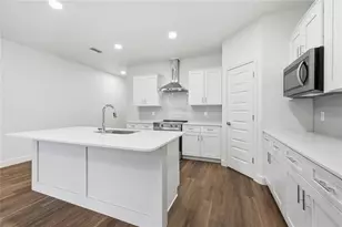 21070 SW 1st Pl, Newberry, FL 32669 - Photo 2