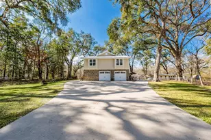 498 SW Manatee Terrace, Fort White, FL 32038 - Photo 2
