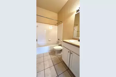 4988 NW 43rd Avenue #106, Gainesville, FL 32606 - Photo 12