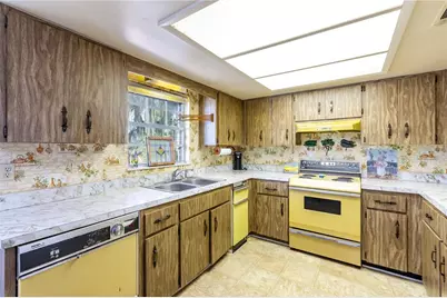 16529 Orange Avenue, Umatilla, FL 32784 - Photo 6