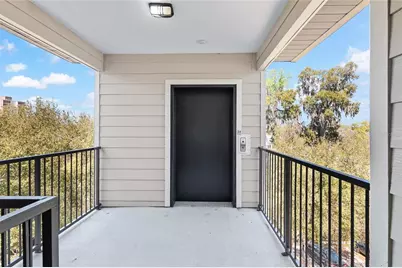 1142 SW 9th Road #402, Gainesville, FL 32601 - Photo 4