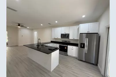 1311 NE 3rd Avenue, Gainesville, FL 32641 - Photo 4