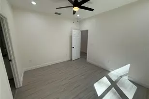 1311 NE 3rd Ave, Gainesville, FL 32641 - Photo 6