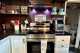 2871 NE 161st St, Citra, FL 32113 - Photo 8