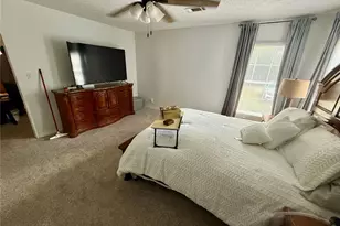 2871 NE 161st St, Citra, FL 32113 - Photo 14