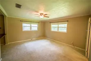 1009 NW 39th Dr, Gainesville, FL 32605 - Photo 8