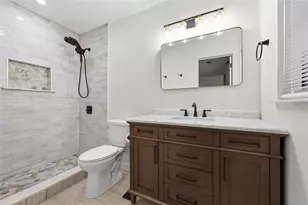 812 NW 36th Ter, Gainesville, FL 32605 - Photo 18