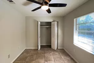 5925 SW 10th Ln, Gainesville, FL 32607 - Photo 10