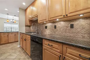 5328 NW 9th Ln, Gainesville, FL 32605 - Photo 4