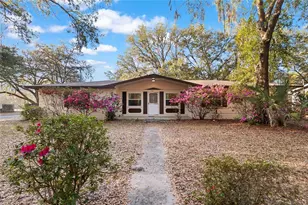 1931 NW 39th Pl, Gainesville, FL 32605 - Photo 4