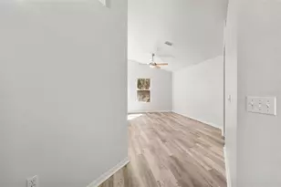 4337 NW 34th Ter, Gainesville, FL 32605 - Photo 4