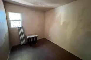 914 SW 8th Ave, Gainesville, FL 32601 - Photo 16