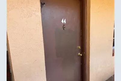 914 SW 8th Avenue #44, Gainesville, FL 32601 - Photo 6