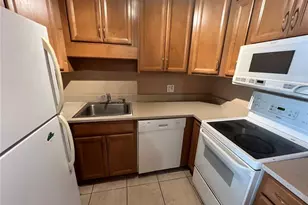 914 SW 8th Ave, Gainesville, FL 32601 - Photo 12