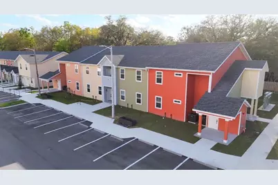 1581 NW 29th Road #4, Gainesville, FL 32605 - Photo 2