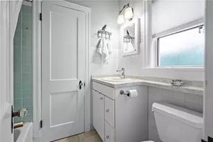 716 NE 10th Ave, Gainesville, FL 32601 - Photo 12