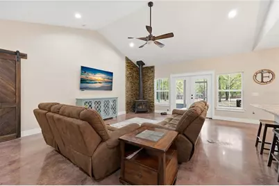 357 SW Conestoga Way, Fort White, FL 32038 - Photo 16