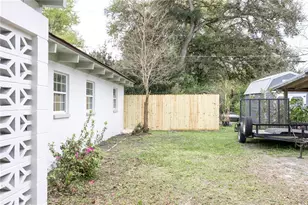 3004 NE 12th St, Gainesville, FL 32609 - Photo 4