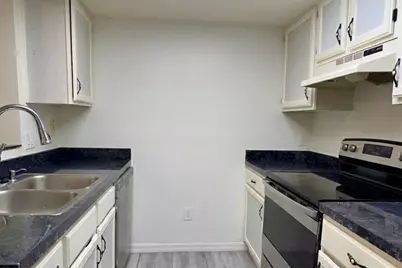 7200 SW 8th Avenue #Q108, Gainesville, FL 32607 - Photo 6