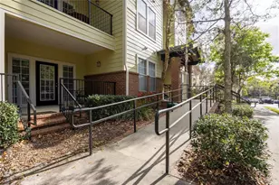 1245 SW 9th Rd, Gainesville, FL 32601 - Photo 4