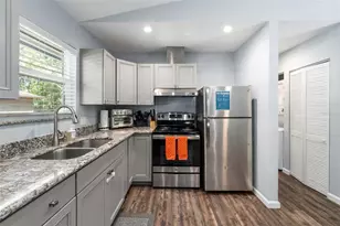 2256 W University Ave, Gainesville, FL 32603 - Photo 10