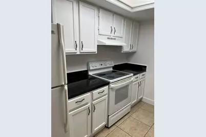 5745 SW 10th Place, Gainesville, FL 32607 - Photo 4