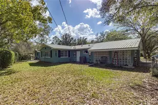 1421 NW 30th St, Gainesville, FL 32605 - Photo 16