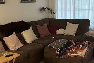 913 SW 57th Dr, Gainesville, FL 32607 - Photo 2