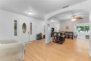 1701 38th Ave, Saint Petersburg, FL 33713 - Photo 12