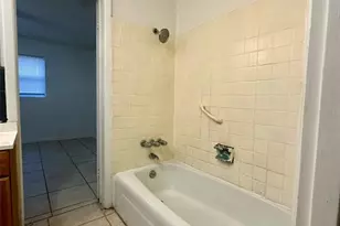 1916 NE 21st Pl, Gainesville, FL 32609 - Photo 8