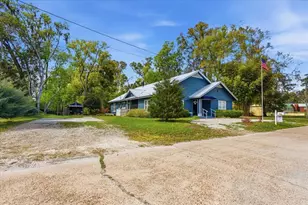 18708 NW 242nd St, High Springs, FL 32643 - Photo 4