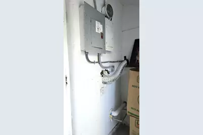 1131 NE 10th Avenue, Gainesville, FL 32601 - Photo 10