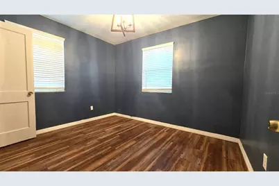 1131 NE 10th Avenue, Gainesville, FL 32601 - Photo 14