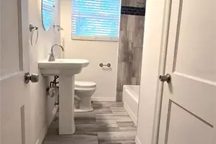 1131 NE 10th Ave, Gainesville, FL 32601 - Photo 18