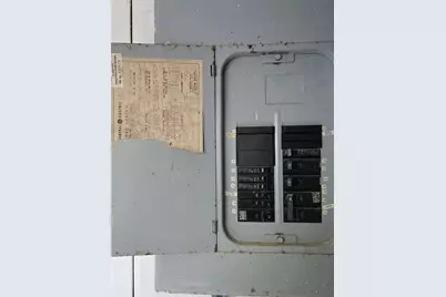 1131 NE 10th Avenue, Gainesville, FL 32601 - Photo 12