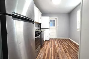 1131 NE 10th Ave, Gainesville, FL 32601 - Photo 20