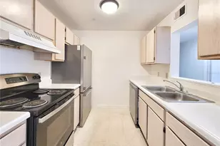 2360 SW Archer Rd, Gainesville, FL 32608 - Photo 14