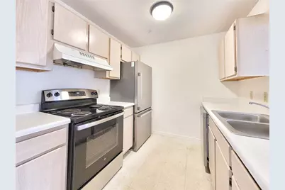 2360 SW Archer Road #505, Gainesville, FL 32608 - Photo 12