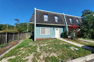 501 SW 75th St, Gainesville, FL 32607 - Photo 2